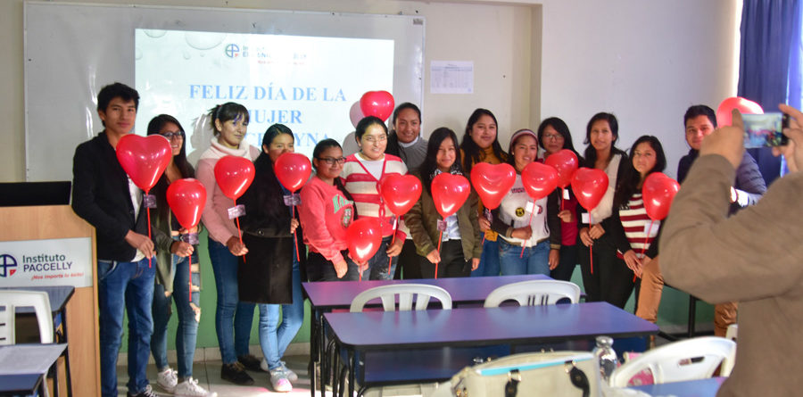 Celebrando el día de la mujer paccellyna en el instituto paccelly 4