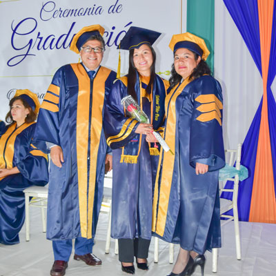 paccelly ceremonia graduación